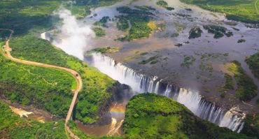 assets/images/7-days-victoria-falls-and-botswana-highlights.jpg
